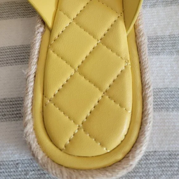 Tory Burch NIB Quilted Espadrille Thong Sandals - Picture 7 of 14